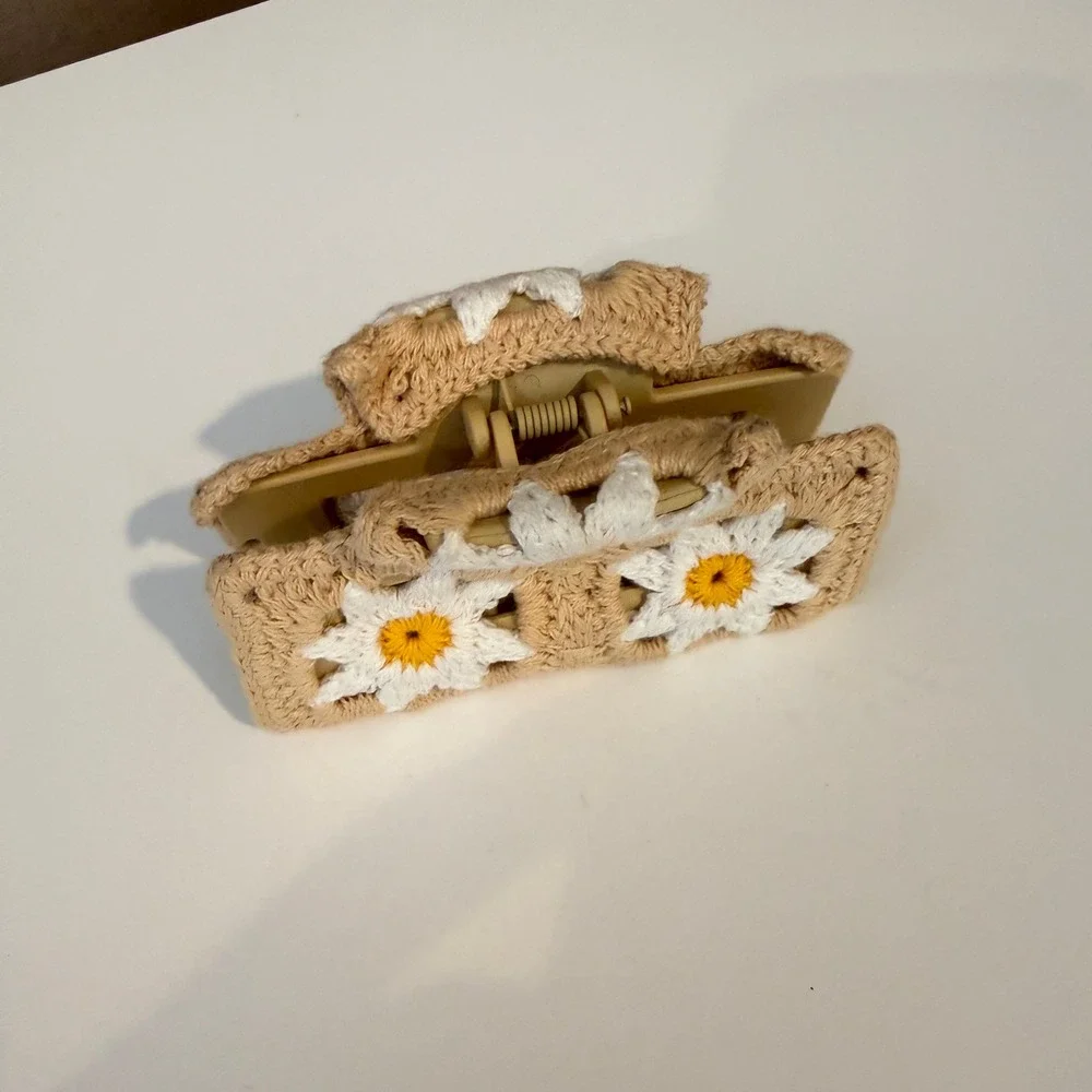 Tan Crochet Daisy Floral Rectangular Hair Claw Clip Boho Cottagecore Accessory
